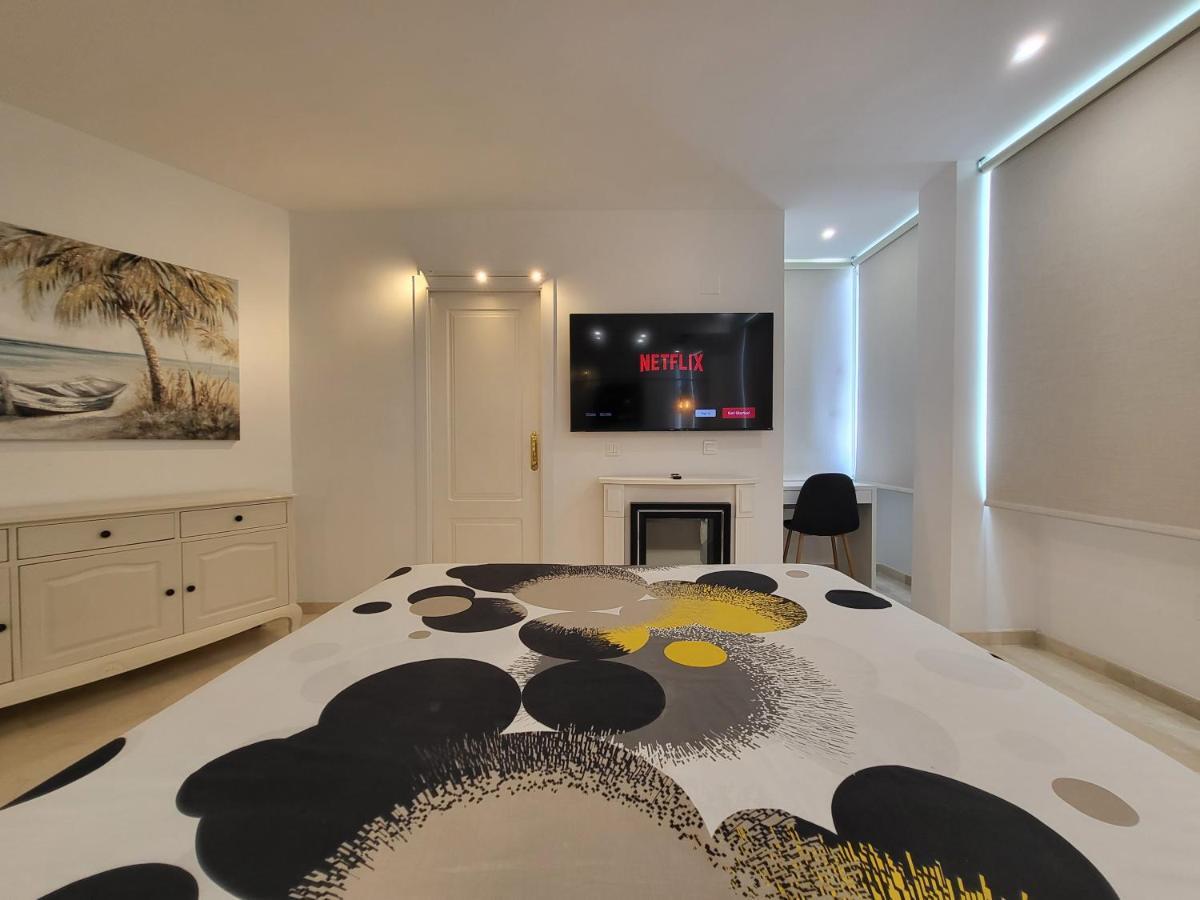 Marbella Edificio Puerto Azulアパートメント エクステリア 写真